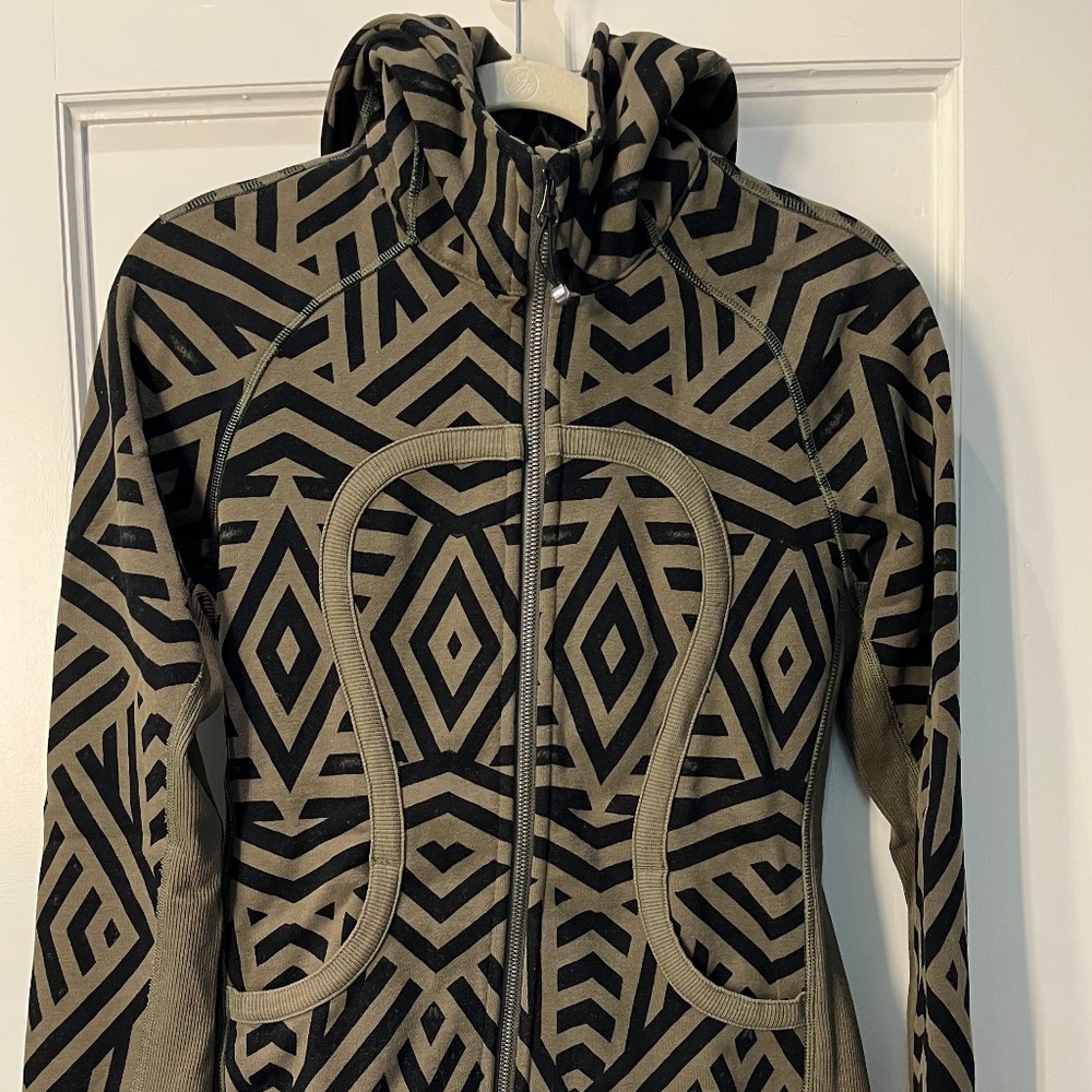 Lululemon Scuba Hoodie size 8